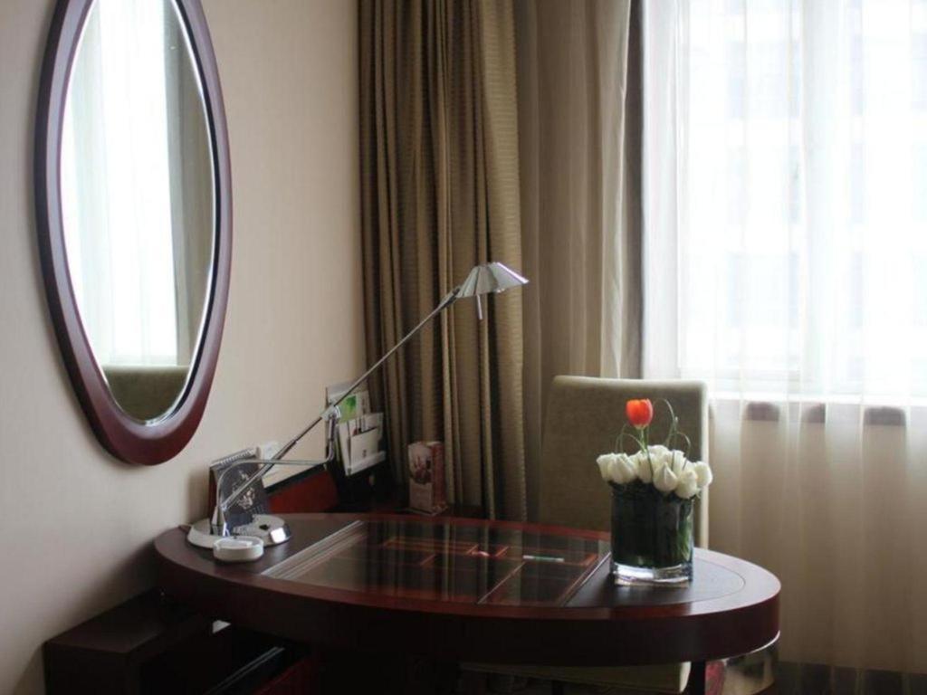 Maison New Century Hotel Νινγκμπό Εξωτερικό φωτογραφία